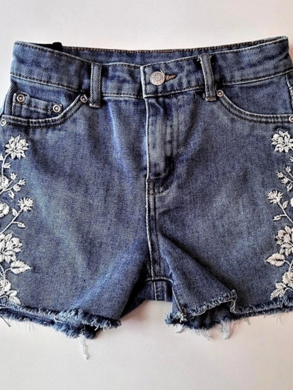 Tractr Floral Embroidered Denim Jean Shorts Girls Size 8